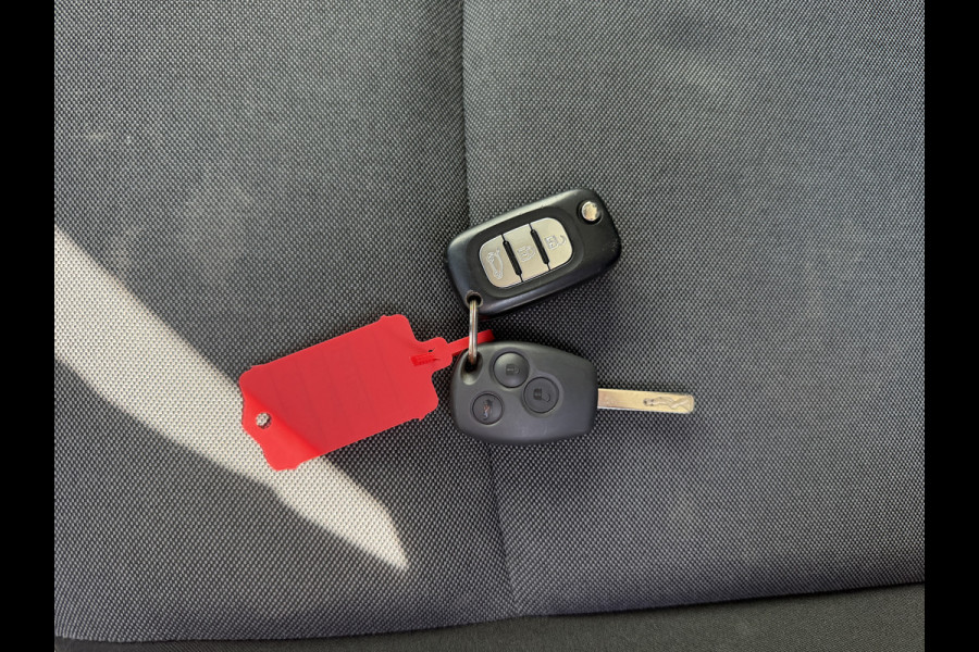 Renault Master 2.3DCi 135PK L3H3 LED Cruise Control Airco Bluetooth Euro 6
