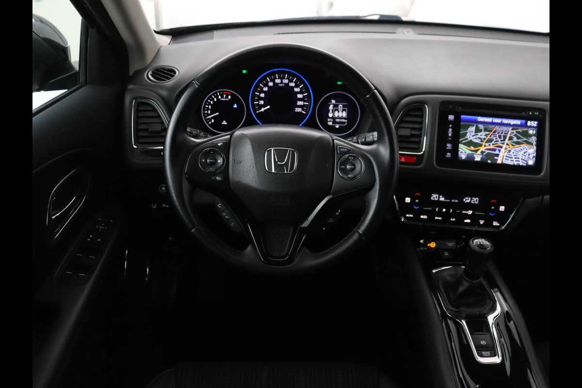 Honda HR-V 1.5 i-VTEC Executive | Panoramadak | Half leder | Cruise control | Trekhaak | Lane assist | Stoelverwarming | Camera | Park assist