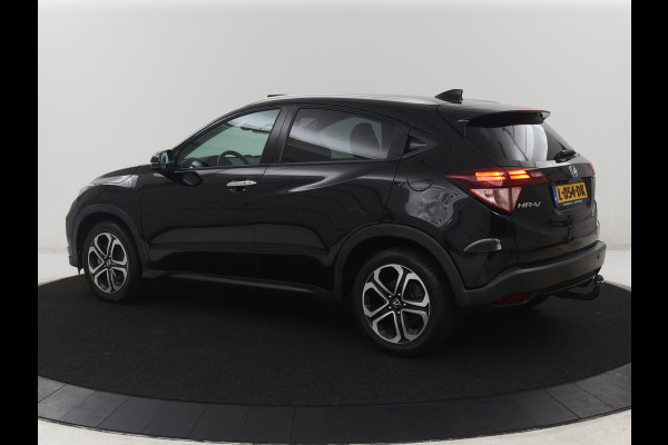 Honda HR-V 1.5 i-VTEC Executive | Panoramadak | Half leder | Cruise control | Trekhaak | Lane assist | Stoelverwarming | Camera | Park assist