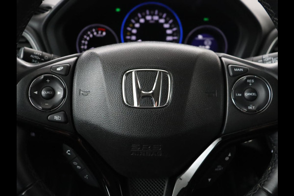 Honda HR-V 1.5 i-VTEC Executive | Panoramadak | Half leder | Cruise control | Trekhaak | Lane assist | Stoelverwarming | Camera | Park assist