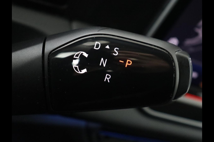 Volkswagen Tiguan 1.5 eTSI Life Edition | Half leder | Adaptive cruise | Head-up | Stuur/stoelverwarming | Camera | Park assist | Harman/Kardon | Sfeerverlichting | Carplay