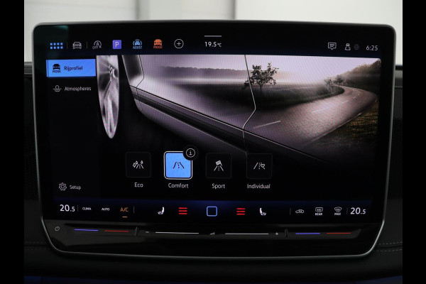 Volkswagen Tiguan 1.5 eTSI Life Edition | Half leder | Adaptive cruise | Head-up | Stuur/stoelverwarming | Camera | Park assist | Harman/Kardon | Sfeerverlichting | Carplay