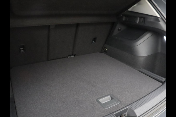 Volkswagen Tiguan 1.5 eTSI Life Edition | Half leder | Adaptive cruise | Head-up | Stuur/stoelverwarming | Camera | Park assist | Harman/Kardon | Sfeerverlichting | Carplay