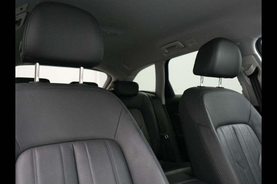Audi A6 Avant 50 TFSI e Quattro S Line PHEV 300pk Dealer O.H | SOH 95,2% | Trekhaak Af Fabriek | Adaptive Cruise | Camera | Matrix LED | Lederen Sportstoelen Verwarmd | Sfeerverlichting | Apple Carplay | DAB | Navigatie | Virtual | 19"L.M | Plug In Hybrid |