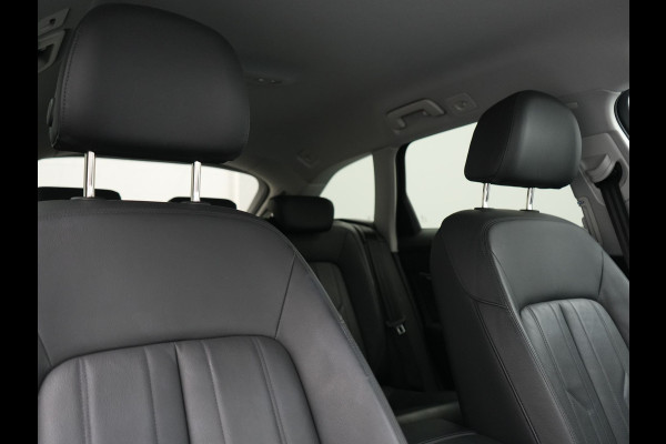 Audi A6 Avant 50 TFSI e Quattro S Line PHEV 300pk Dealer O.H | SOH 95,2% | Trekhaak Af Fabriek | Adaptive Cruise | Camera | Matrix LED | Lederen Sportstoelen Verwarmd | Sfeerverlichting | Apple Carplay | DAB | Navigatie | Virtual | 19"L.M | Plug In Hybrid |