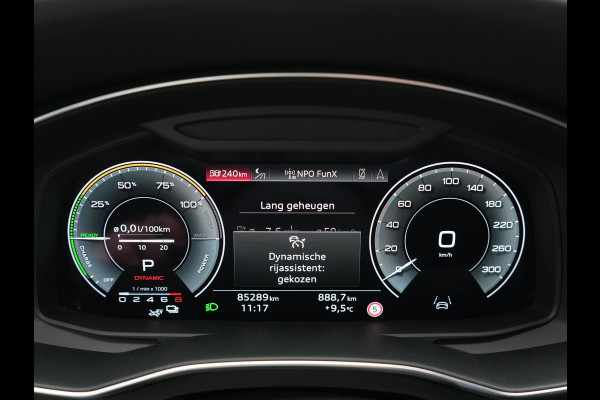 Audi A6 Avant 50 TFSI e Quattro S Line PHEV 300pk Dealer O.H | SOH 95,2% | Trekhaak Af Fabriek | Adaptive Cruise | Camera | Matrix LED | Lederen Sportstoelen Verwarmd | Sfeerverlichting | Apple Carplay | DAB | Navigatie | Virtual | 19"L.M | Plug In Hybrid |