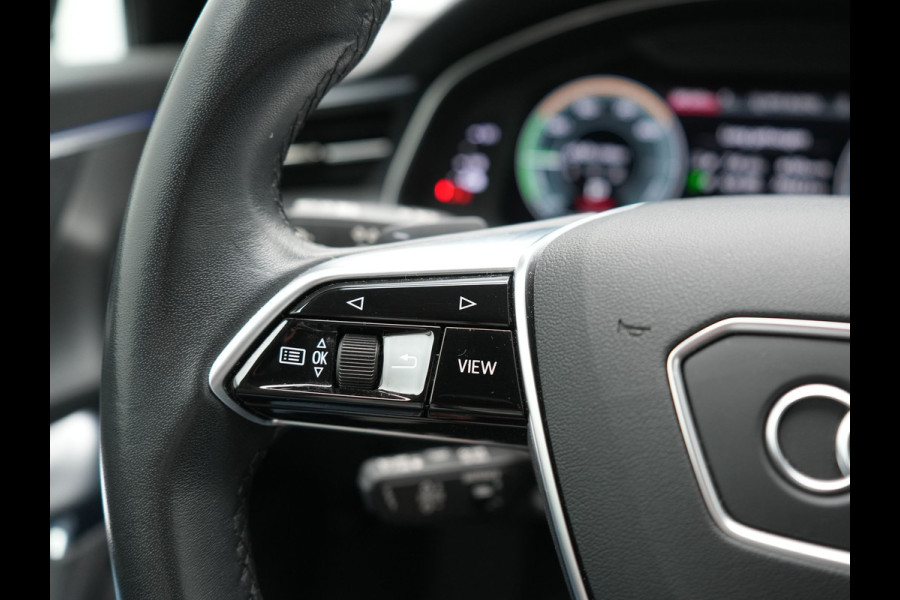 Audi A6 Avant 50 TFSI e Quattro S Line PHEV 300pk Dealer O.H | SOH 95,2% | Trekhaak Af Fabriek | Adaptive Cruise | Camera | Matrix LED | Lederen Sportstoelen Verwarmd | Sfeerverlichting | Apple Carplay | DAB | Navigatie | Virtual | 19"L.M | Plug In Hybrid |