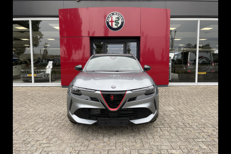 Alfa Romeo junior 1.2 Turbo Ibrida Speciale | Stoelverwarming | Massagefunctie | Camera