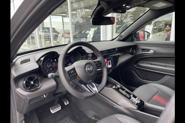 Alfa Romeo junior 1.2 Turbo Ibrida Speciale | Stoelverwarming | Massagefunctie | Camera