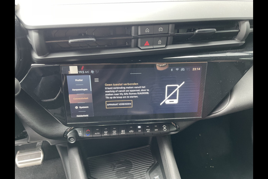 Alfa Romeo junior 1.2 Turbo Ibrida Speciale | Stoelverwarming | Massagefunctie | Camera