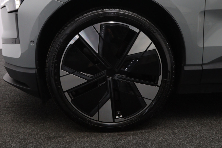 Volvo EX30 Twin Motor 428 PK Performance Ultra 69 kWh, SOH 95 %, Adap. Cruise Control, 360° Camera, Harman/Kardon