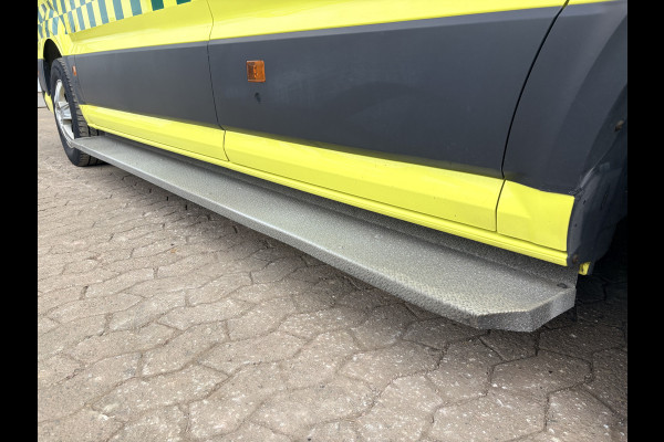 Volkswagen Crafter 2.0 TDI 177PK Ambulance L3H3 Automaat Ziekenwagen Rettungswagen ACC Motorverwarming 230v Camper
