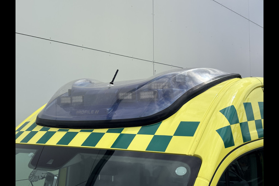 Volkswagen Crafter 2.0 TDI 177PK Ambulance L3H3 Automaat Ziekenwagen Rettungswagen ACC Motorverwarming 230v Camper