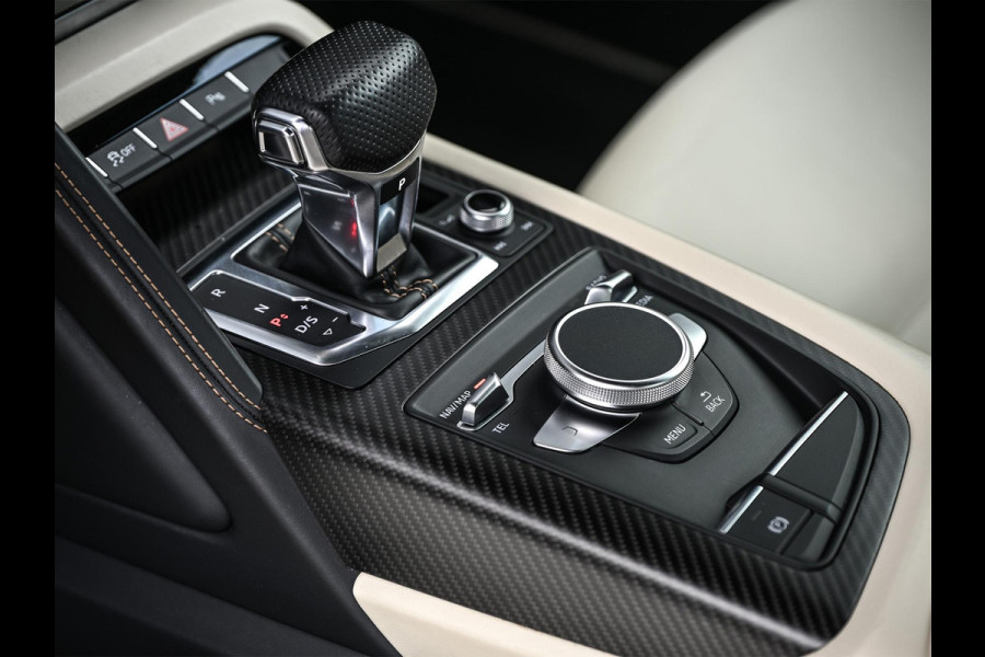Audi R8 5.2 performance quattro | Audi Exclusive | Ceramic | B&O | Carbon Exterieur | Alcantara Hemel | Carbon Interieur | Laser | Camera | Memory Seat | Keyless Entry | Magnetic Ride | Dynamic Steering |