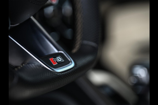 Audi R8 5.2 performance quattro | Audi Exclusive | Ceramic | B&O | Carbon Exterieur | Alcantara Hemel | Carbon Interieur | Laser | Camera | Memory Seat | Keyless Entry | Magnetic Ride | Dynamic Steering |