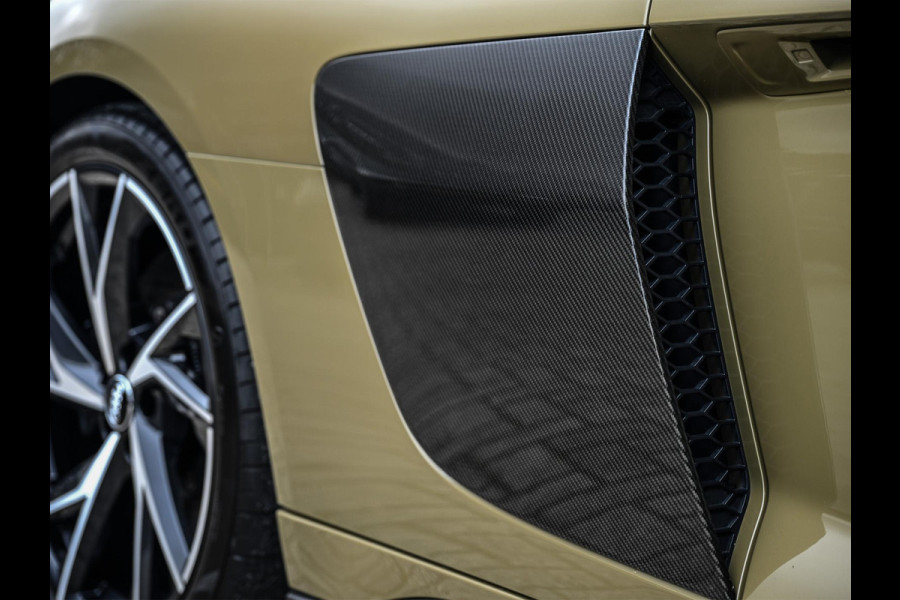Audi R8 5.2 performance quattro | Audi Exclusive | Ceramic | B&O | Carbon Exterieur | Alcantara Hemel | Carbon Interieur | Laser | Camera | Memory Seat | Keyless Entry | Magnetic Ride | Dynamic Steering |