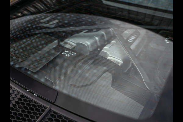 Audi R8 5.2 performance quattro | Audi Exclusive | Ceramic | B&O | Carbon Exterieur | Alcantara Hemel | Carbon Interieur | Laser | Camera | Memory Seat | Keyless Entry | Magnetic Ride | Dynamic Steering |