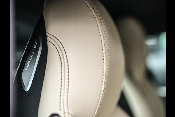 Audi R8 5.2 performance quattro | Audi Exclusive | Ceramic | B&O | Carbon Exterieur | Alcantara Hemel | Carbon Interieur | Laser | Camera | Memory Seat | Keyless Entry | Magnetic Ride | Dynamic Steering |