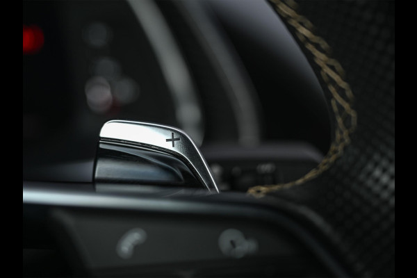 Audi R8 5.2 performance quattro | Audi Exclusive | Ceramic | B&O | Carbon Exterieur | Alcantara Hemel | Carbon Interieur | Laser | Camera | Memory Seat | Keyless Entry | Magnetic Ride | Dynamic Steering |