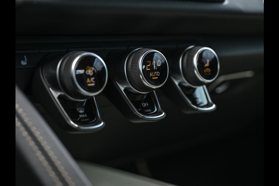 Audi R8 5.2 performance quattro | Audi Exclusive | Ceramic | B&O | Carbon Exterieur | Alcantara Hemel | Carbon Interieur | Laser | Camera | Memory Seat | Keyless Entry | Magnetic Ride | Dynamic Steering |