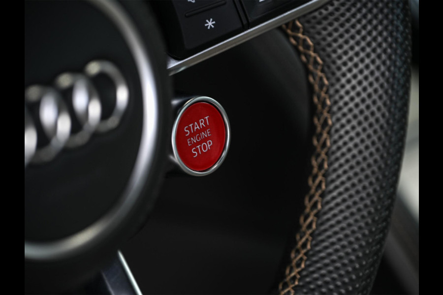 Audi R8 5.2 performance quattro | Audi Exclusive | Ceramic | B&O | Carbon Exterieur | Alcantara Hemel | Carbon Interieur | Laser | Camera | Memory Seat | Keyless Entry | Magnetic Ride | Dynamic Steering |