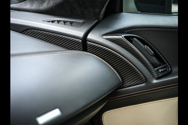 Audi R8 5.2 performance quattro | Audi Exclusive | Ceramic | B&O | Carbon Exterieur | Alcantara Hemel | Carbon Interieur | Laser | Camera | Memory Seat | Keyless Entry | Magnetic Ride | Dynamic Steering |