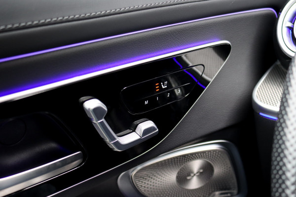 Mercedes-Benz CLE Coupé 300 e AMG Line | Distronic | Memory | Burmester | Panoramadak | Keyless Go | Digital Light | Nightpakket | HUD | Surround Camera | Verwarmd Stuurwiel |