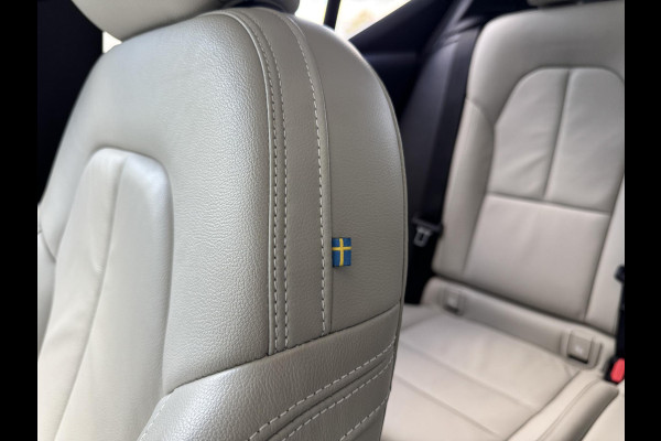 Volvo XC40 1.5 T4 Plug-in hybrid Ultimate Bright | SOH: nnb | Pano | H&K | Full LED | Addaptive CC| 360 Cam | Beige Leder | Elektr. Achterklep | 19 Inch LM |