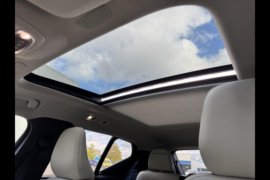 Volvo XC40 1.5 T4 Plug-in hybrid Ultimate Bright | SOH: nnb | Pano | H&K | Full LED | Addaptive CC| 360 Cam | Beige Leder | Elektr. Achterklep | 19 Inch LM |