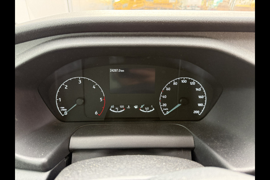 Ford Transit 2.0 TDCI 130PK Bakwagen L4 Cruise Control Airco Parkeersensoren Voor Koffer Bakwagen Meubelbak