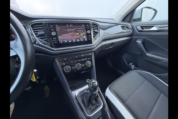 Volkswagen T-Roc 1.5 TSI Sport Pano Carplay Adapt.Cruise Digi-Dash Pdc Led Orig.NL!