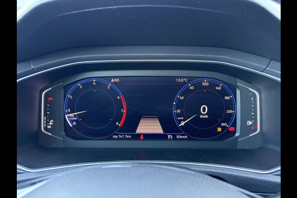 Volkswagen T-Roc 1.5 TSI Sport Pano Carplay Adapt.Cruise Digi-Dash Pdc Led Orig.NL!