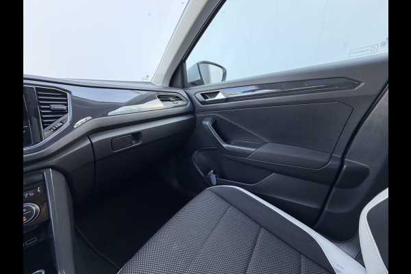 Volkswagen T-Roc 1.5 TSI Sport Pano Carplay Adapt.Cruise Digi-Dash Pdc Led Orig.NL!