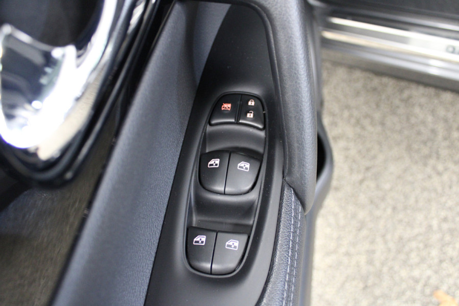 Nissan QASHQAI 1.3 DIG-T N-Connecta