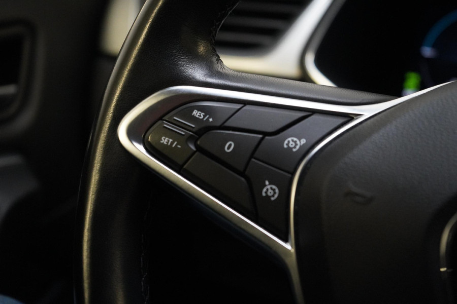 Renault Captur 1.6 E-Tech Plug-in Hybrid 160 Intens | SoH 87,48% | Stoelverwarming | Navigatie | Camera | Climate control | Trekhaak