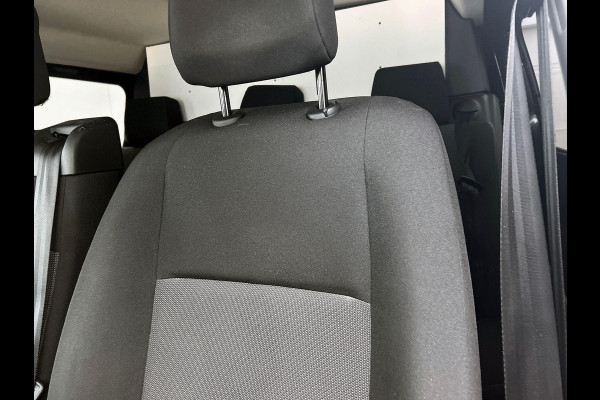 Opel Vivaro 2.0 145pk L3H1 Edition Dubbele Cabine Automaat Airco Navigatie Parkeersensoren Trekhaak Cruise control Apple carplay Android auto