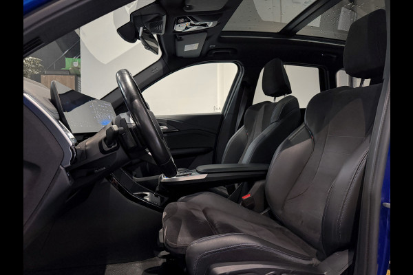 BMW iX1 xDrive30 Launch Edition 67 kWh |HUD|Panorama|Harman/Kardon|BTW incl