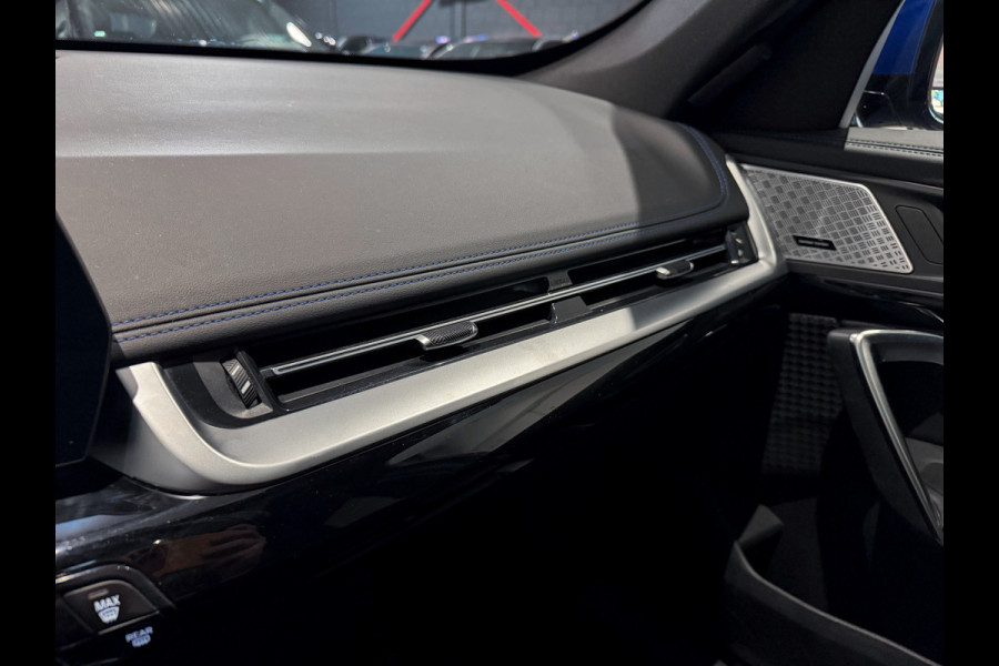 BMW iX1 xDrive30 Launch Edition 67 kWh |HUD|Panorama|Harman/Kardon|BTW incl