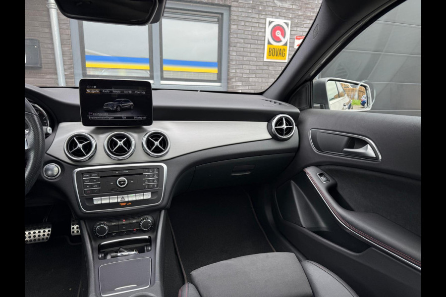 Mercedes-Benz GLA 250 Premium Plus AUTOMAAT | PANODAK | TREKHAAK | LED | DAB | CARPLAY |