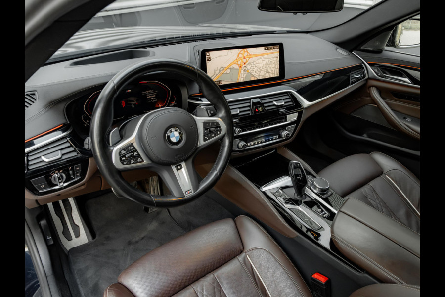 BMW 5 Serie Touring 540i xDrive M-Sport Pro - Pano - Trekhaak - Nappa - Standkachel - Stoelventilatie