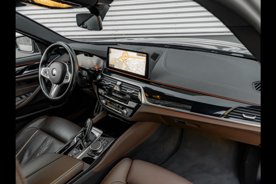 BMW 5 Serie Touring 540i xDrive M-Sport Pro - Pano - Trekhaak - Nappa - Standkachel - Stoelventilatie