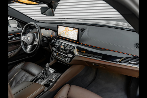 BMW 5 Serie Touring 540i xDrive M-Sport Pro - Pano - Trekhaak - Nappa - Standkachel - Stoelventilatie