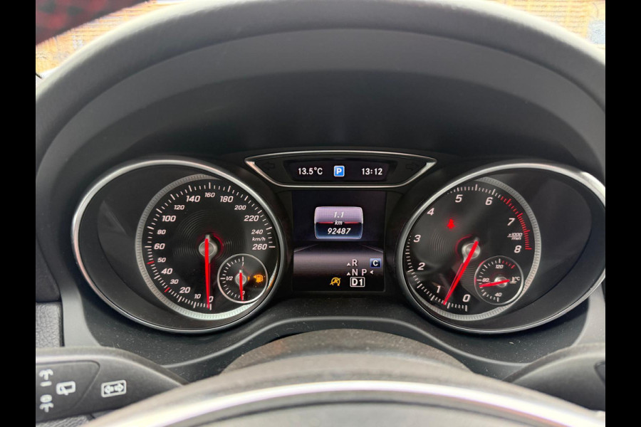 Mercedes-Benz GLA 250 Premium Plus AUTOMAAT | PANODAK | TREKHAAK | LED | DAB | CARPLAY |