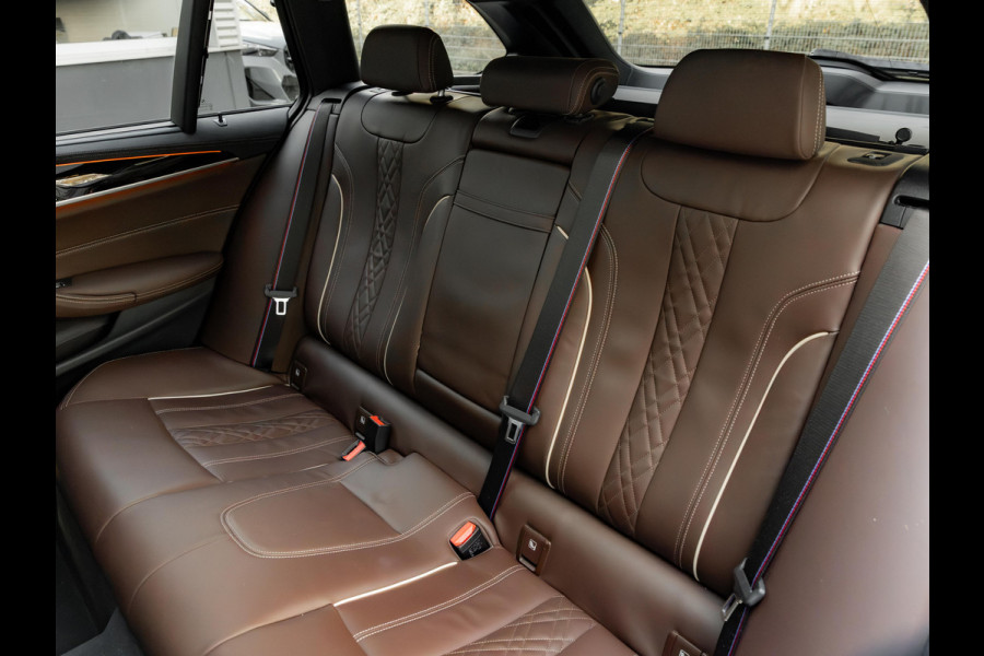 BMW 5 Serie Touring 540i xDrive M-Sport Pro - Pano - Trekhaak - Nappa - Standkachel - Stoelventilatie