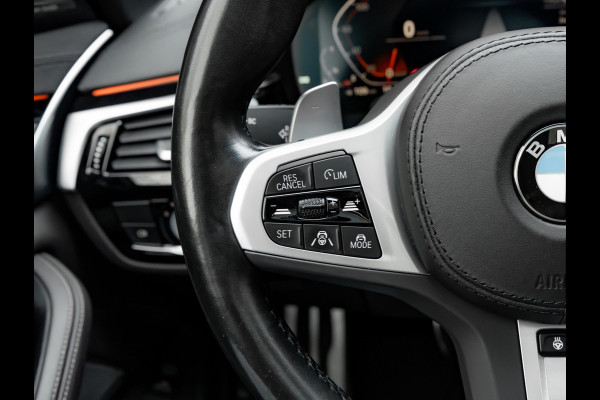BMW 5 Serie Touring 540i xDrive M-Sport Pro - Pano - Trekhaak - Nappa - Standkachel - Stoelventilatie