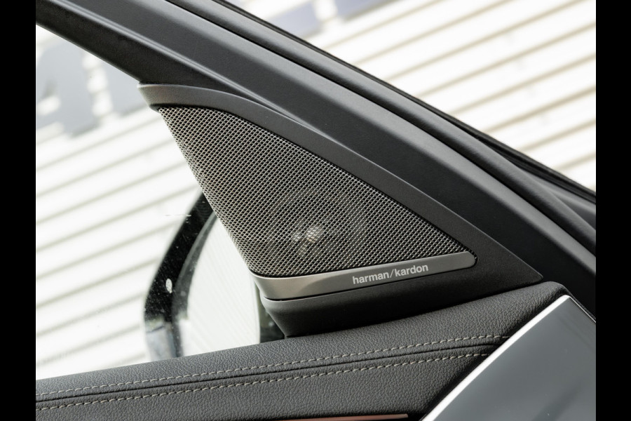 BMW 5 Serie Touring 540i xDrive M-Sport Pro - Pano - Trekhaak - Nappa - Standkachel - Stoelventilatie