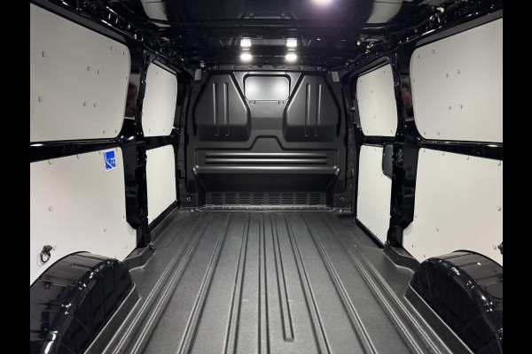 Ford Transit Custom 320 2.0 TDCI L2H1 Limited Automaat Nieuw Model Climate control Navigatie Cruise control Trekhaak 17" LM velgen Apple carplay Android auto
