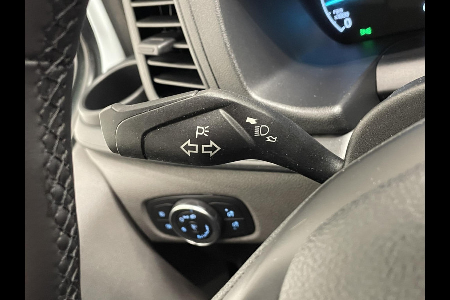 Ford Transit Custom 300 2.0 TDCI L2H1 Trend Dubbele Cabine Automaat Navigatie Airco Navigatie Bluetooth Trekhaak Parkeercamera Parkeersensoren voor en achter