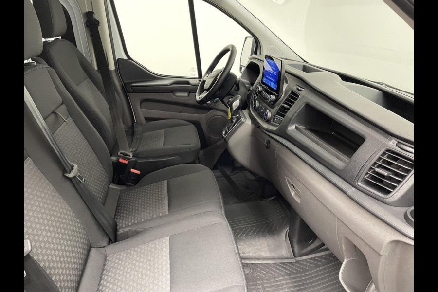 Ford Transit Custom 300 2.0 TDCI L2H1 Trend Dubbele Cabine Automaat Navigatie Airco Navigatie Bluetooth Trekhaak Parkeercamera Parkeersensoren voor en achter