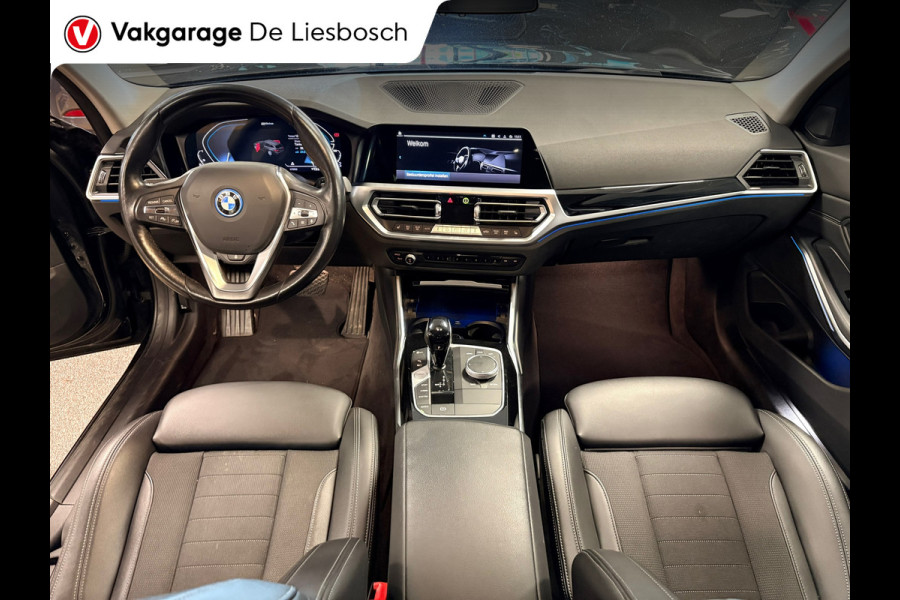 BMW 3 Serie Touring 330e Business Edition Plus / trekhaak / sportstoelen / cruise